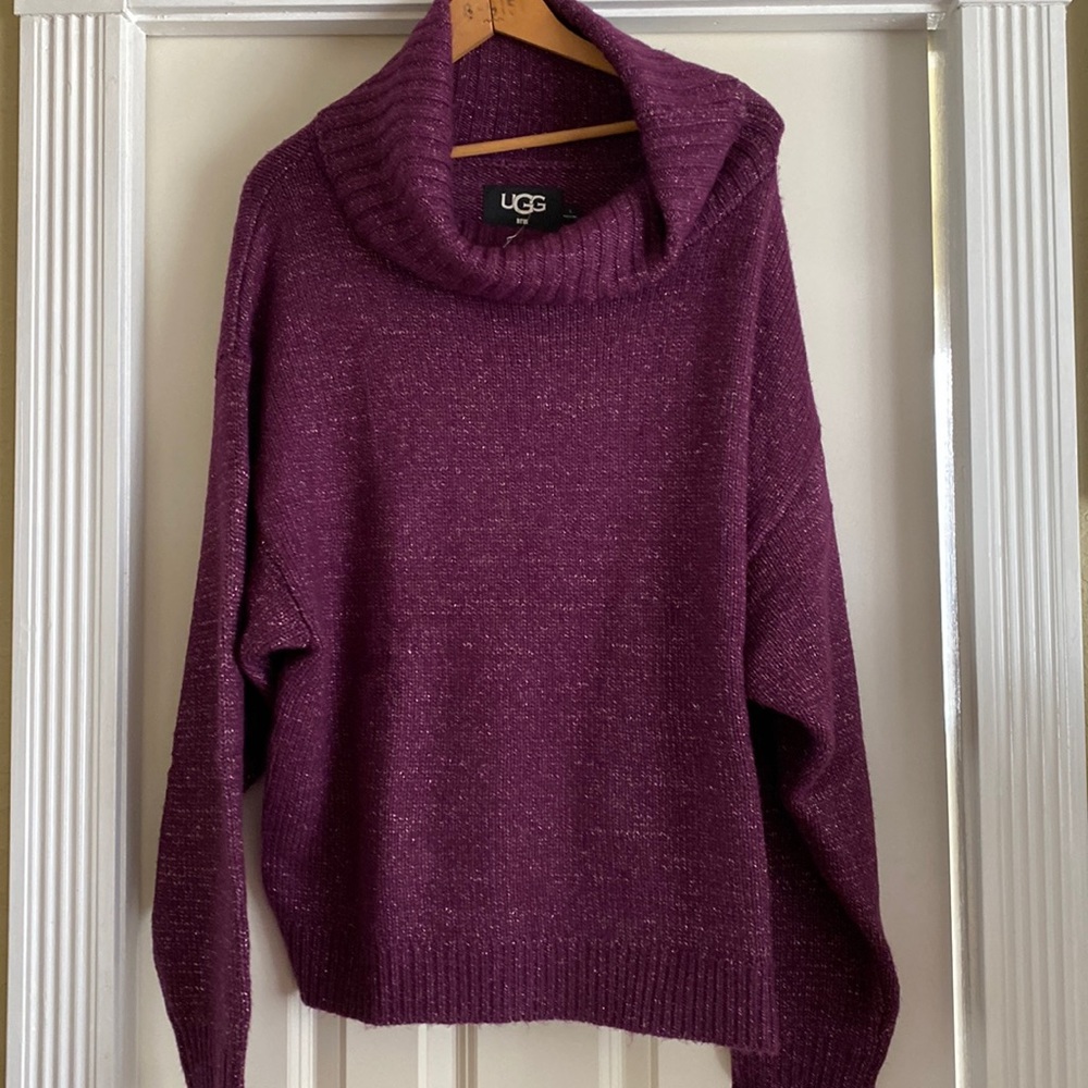 UGG Sweaters - Picture 3 of 6